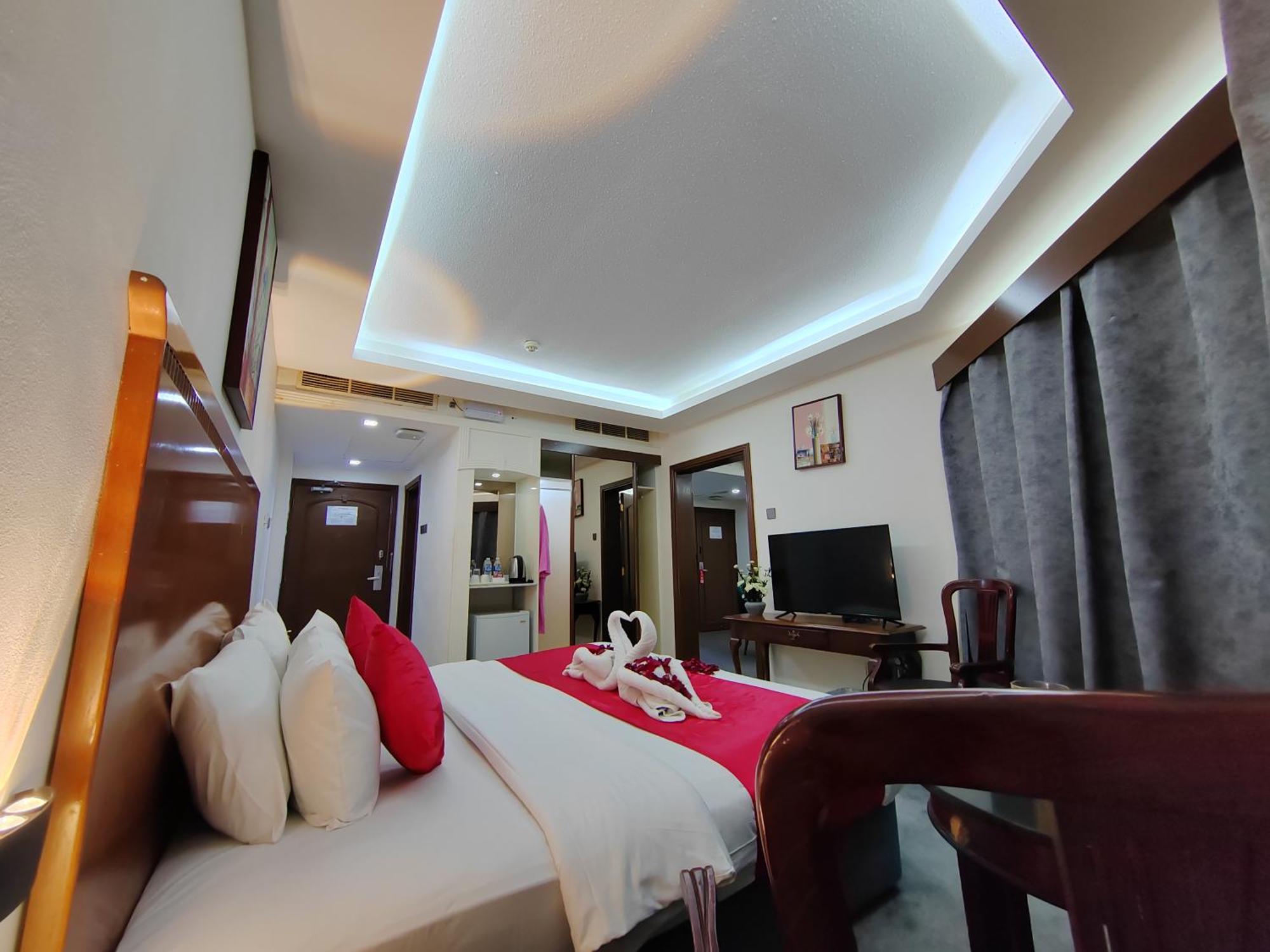 Le Paradise Palace Hotel Dubaï Extérieur photo
