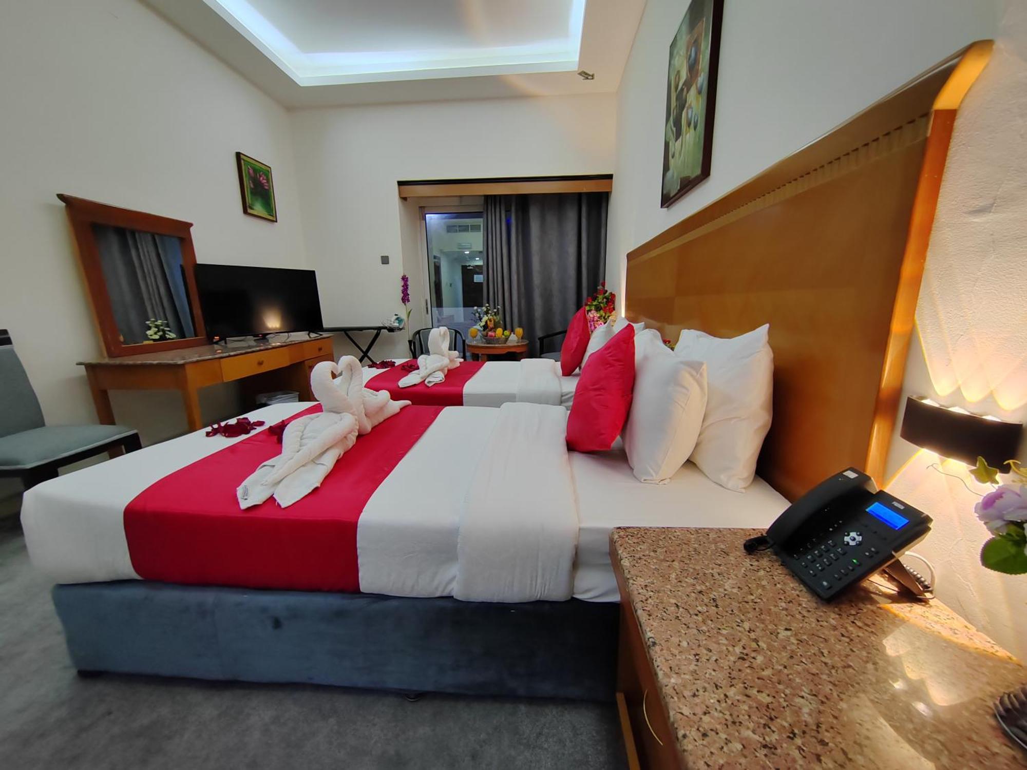 Le Paradise Palace Hotel Dubaï Extérieur photo