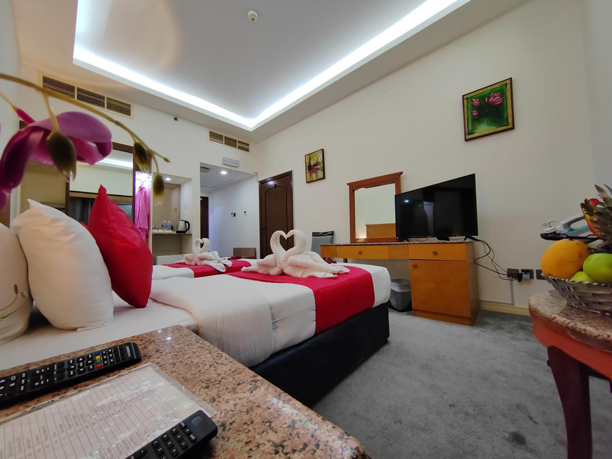Le Paradise Palace Hotel Dubaï Extérieur photo