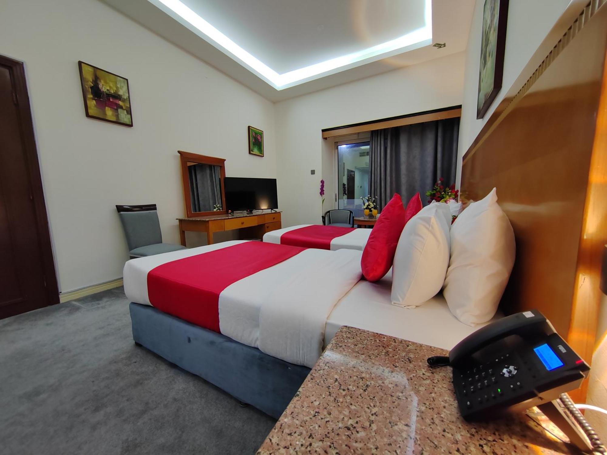 Le Paradise Palace Hotel Dubaï Extérieur photo