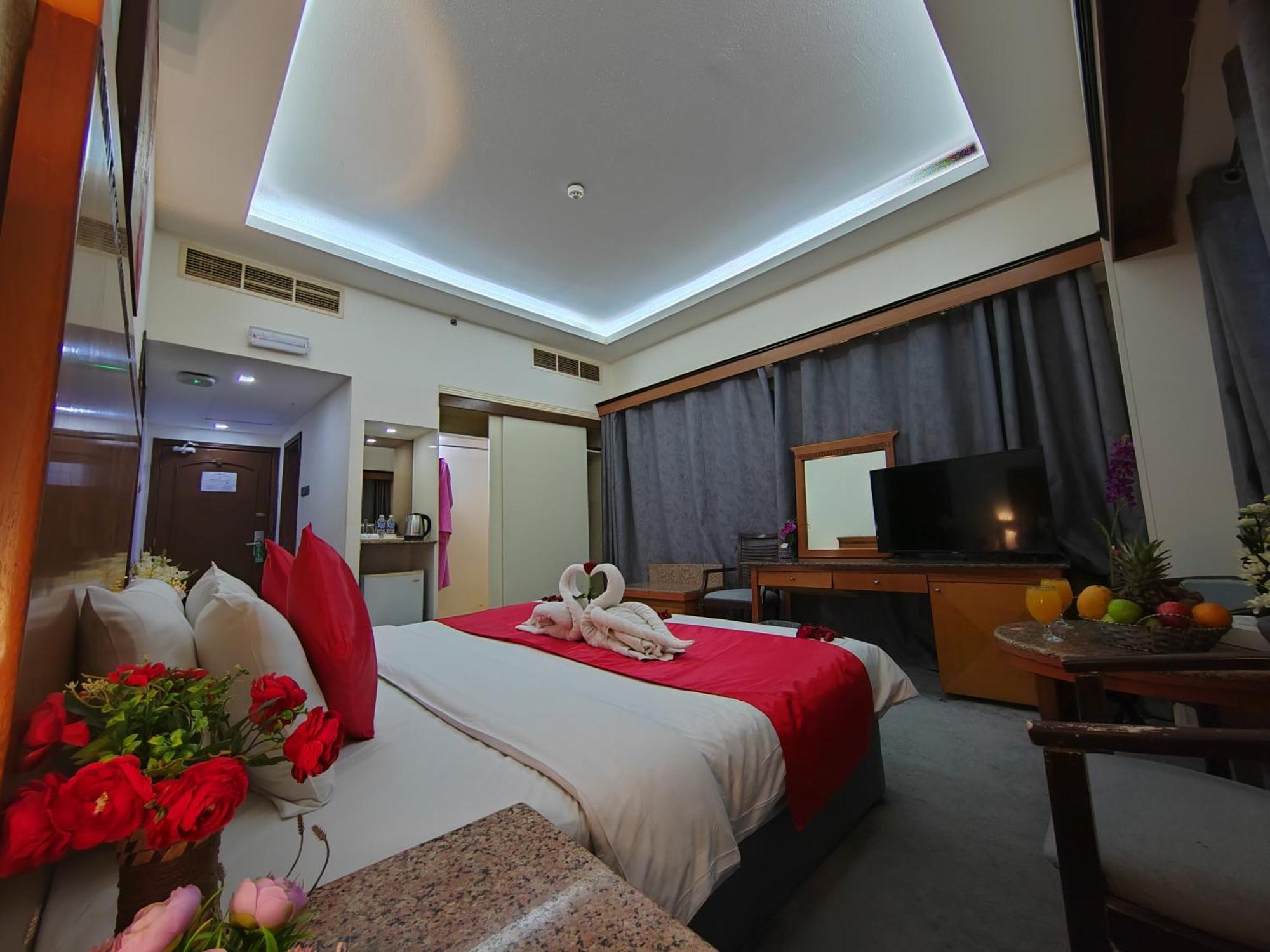 Le Paradise Palace Hotel Dubaï Extérieur photo