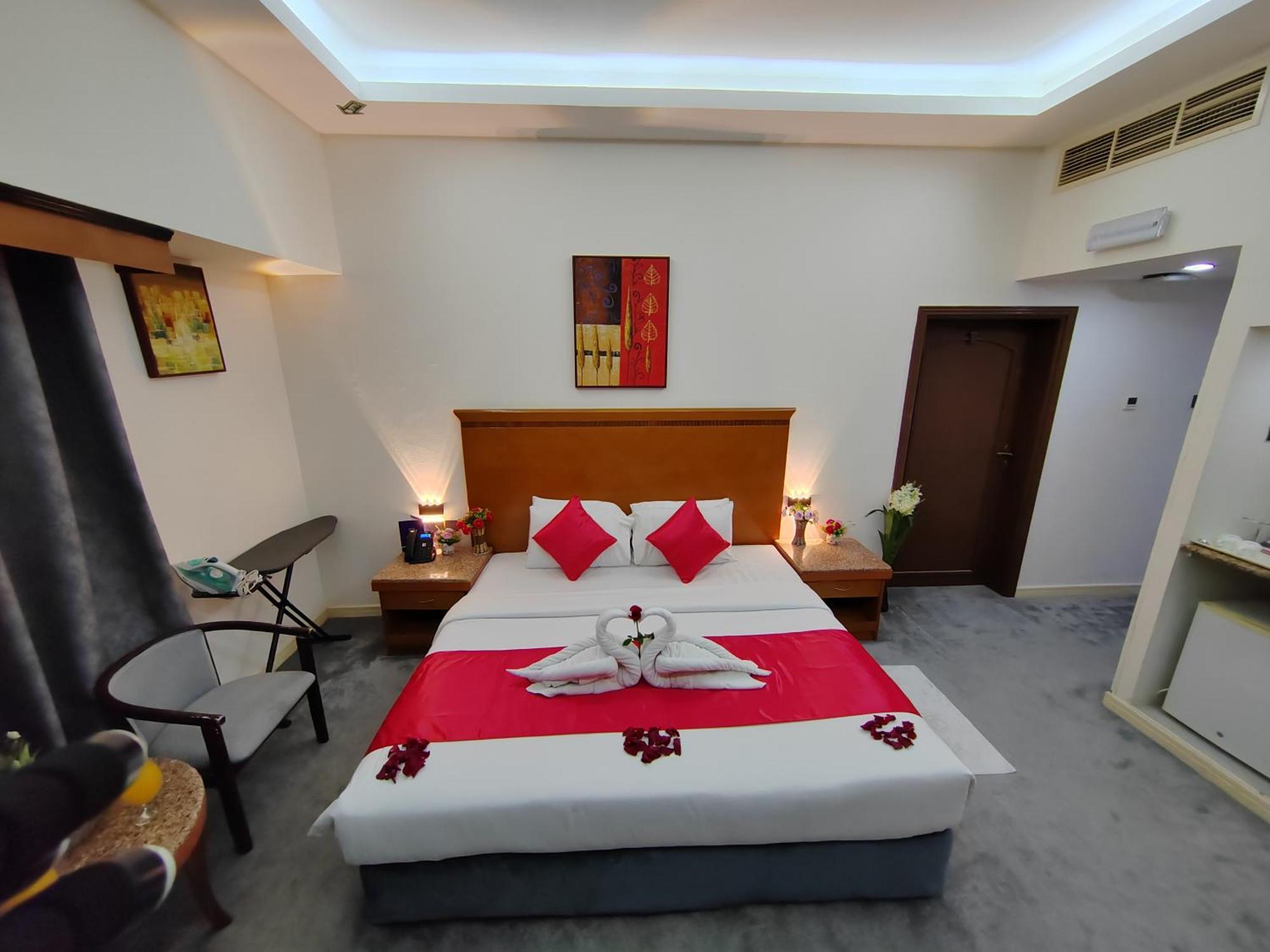 Le Paradise Palace Hotel Dubaï Extérieur photo