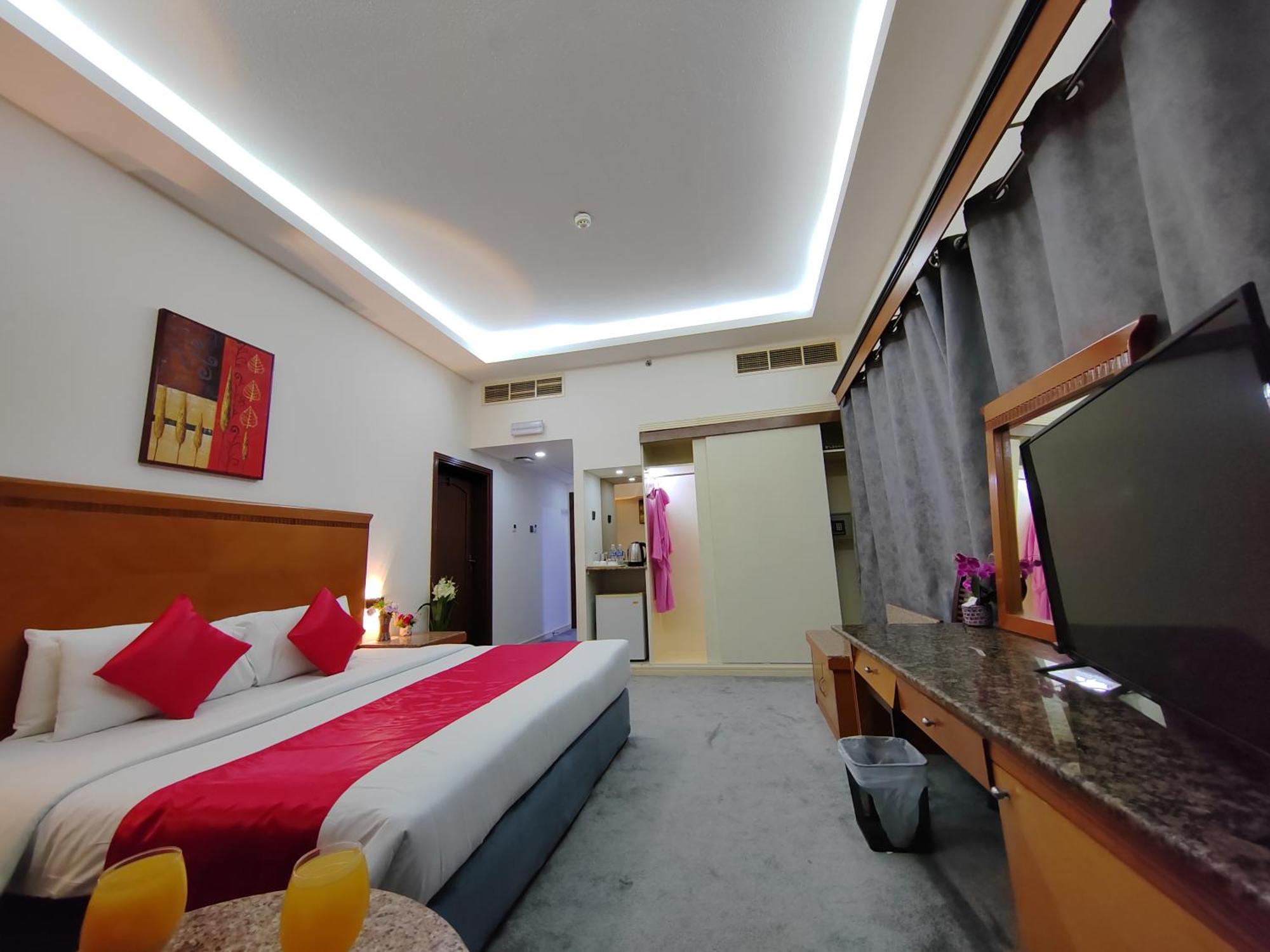 Le Paradise Palace Hotel Dubaï Extérieur photo
