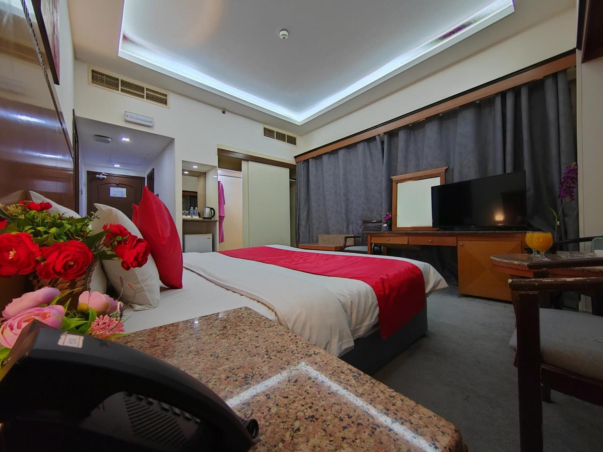 Le Paradise Palace Hotel Dubaï Extérieur photo